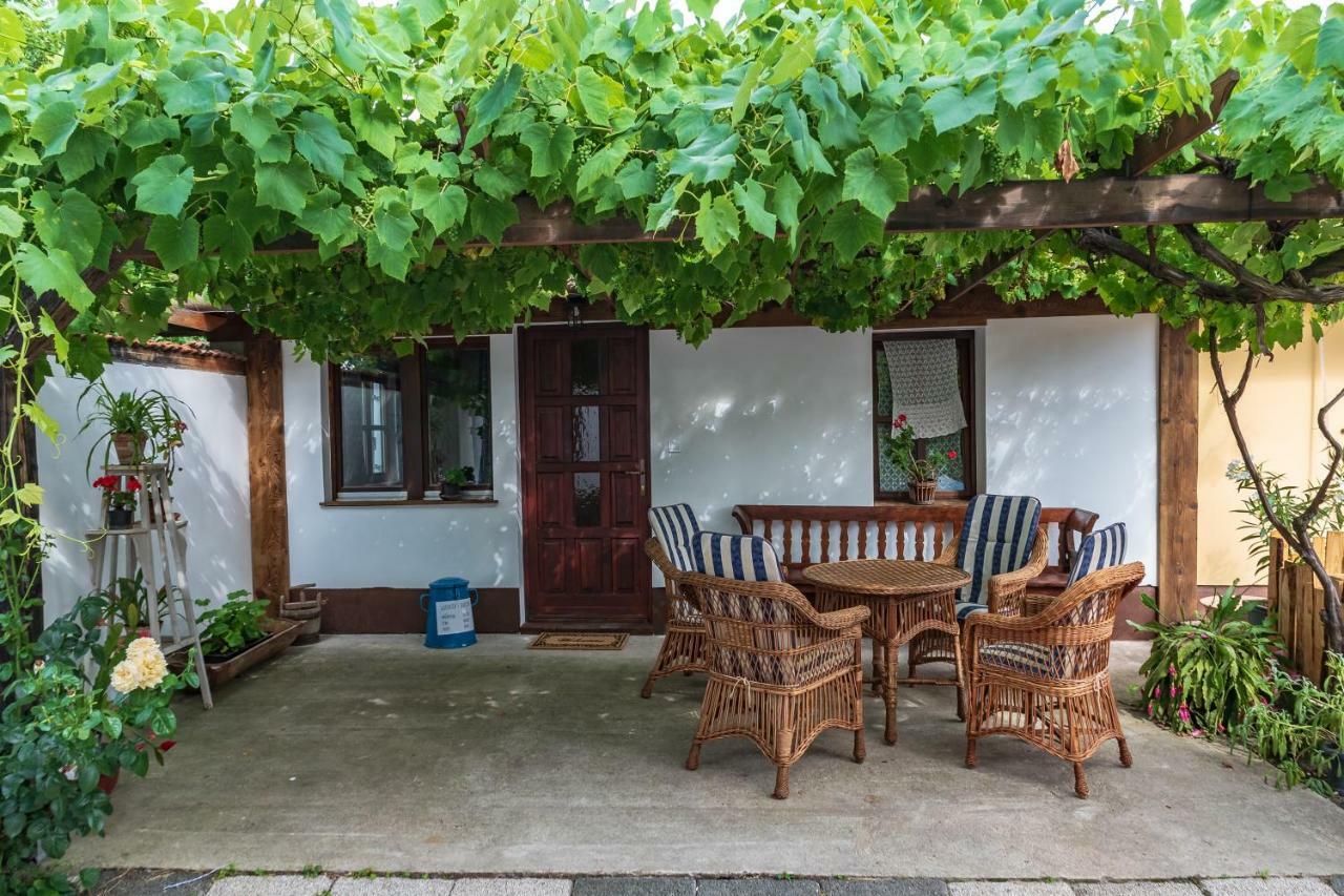 Pajta Apartman Eger Exterior photo